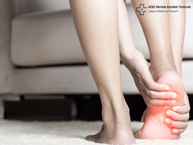 Heel pain when walking - what could it mean?